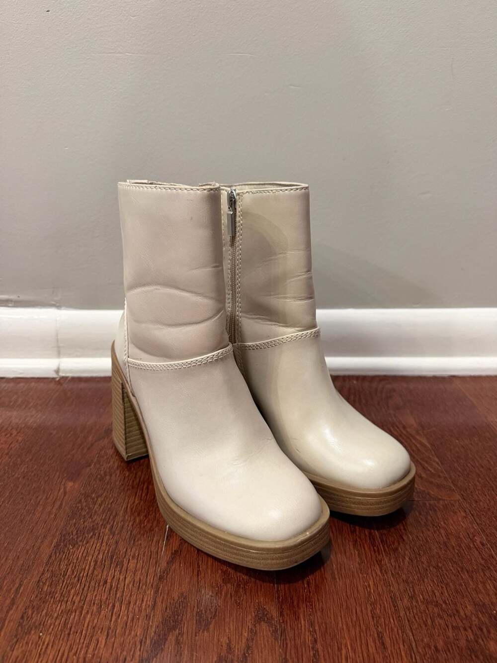 Universal Thread Cream Platform Block Heel Ankle Boots Size 6
